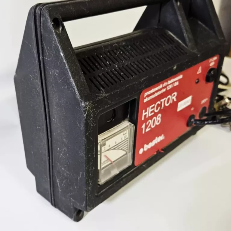 PROSTOWNIK HEKTOR 1208 12V/8A 20-90AH