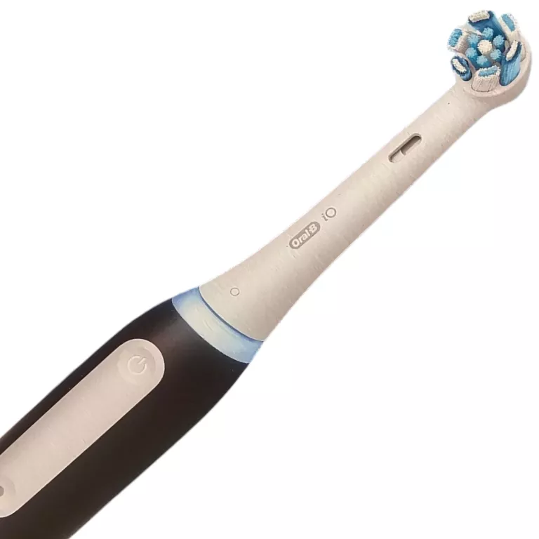 SZCZOTECZKA ORAL-B IO SERIES 3