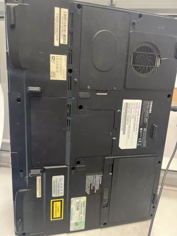 LAPTOP TOSHIBA 17" M60-175