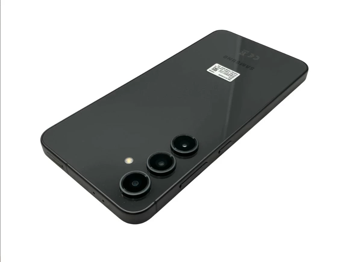 telefon-samsung-galaxy-s24-fe-5g-8128gb-67-120hz-4700mah-na-czesci-typ-202685-212929