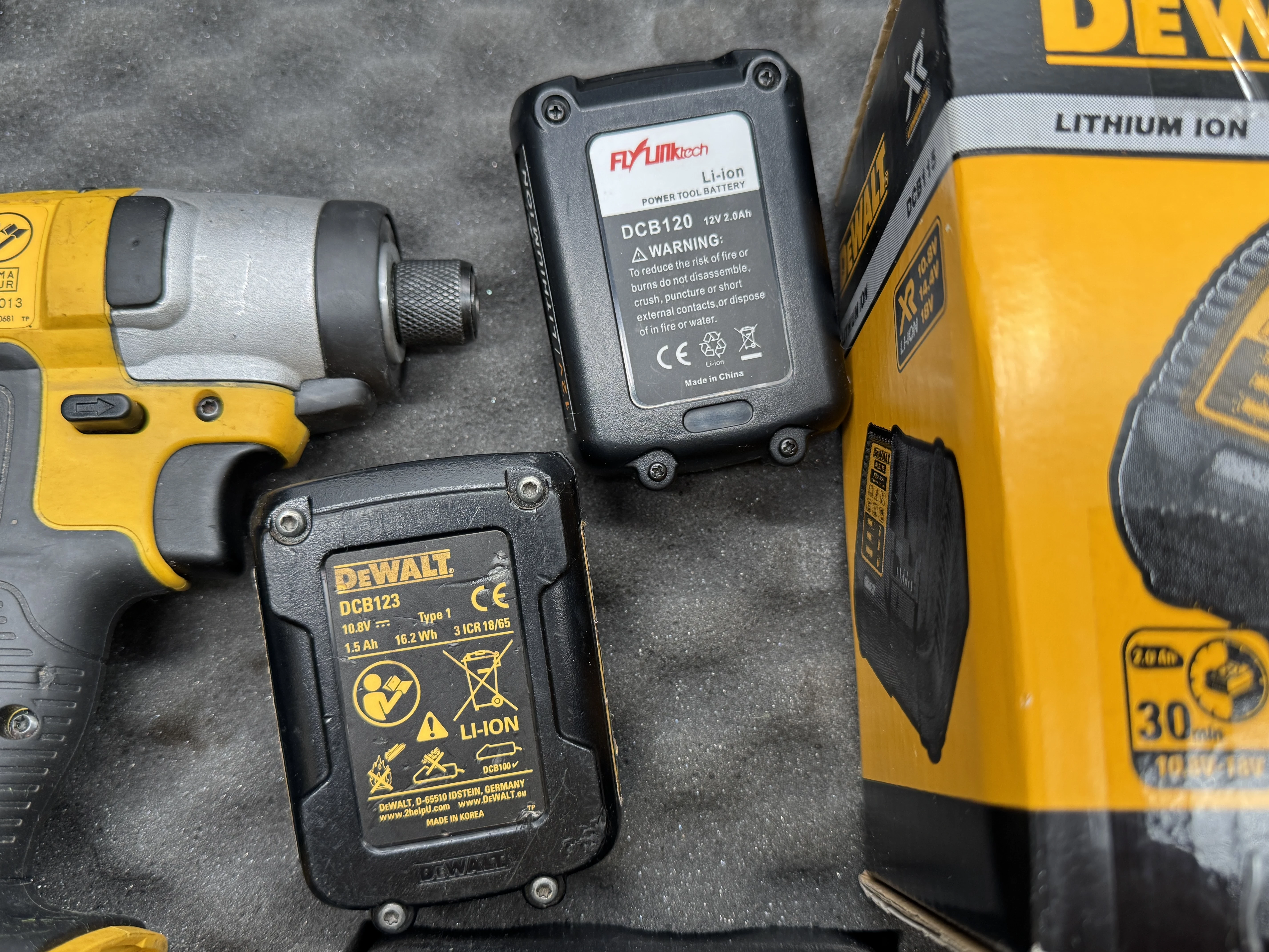 zakretarka-dewalt-dcf815-108v-12v-walizka-zamiennik-stan-11323-2