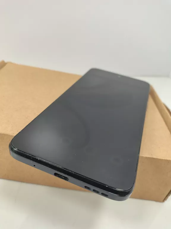 TELEFON SMARTFON MOTOROLA MOTO G13 4 GB / 128 GB