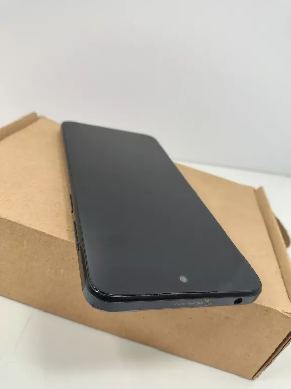 TELEFON SMARTFON MOTOROLA MOTO G13 4 GB / 128 GB
