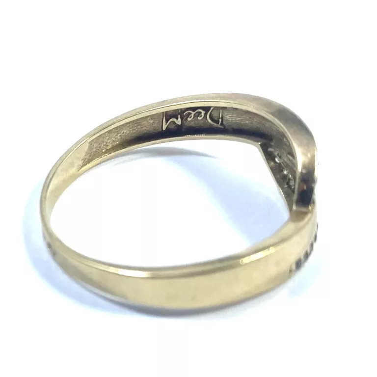 zloty-pierscionek-333-170g-r19-stan-11323-2