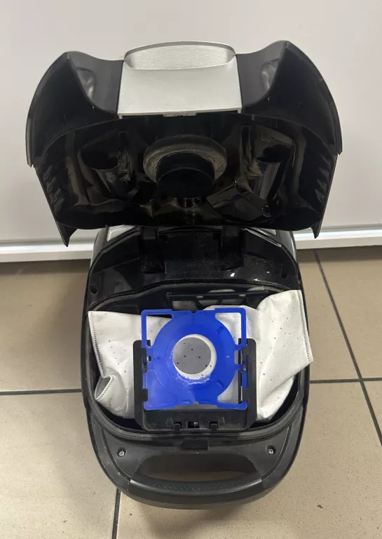 ODKURZACZ WORKOWY ELECTROLUX EEG42EB