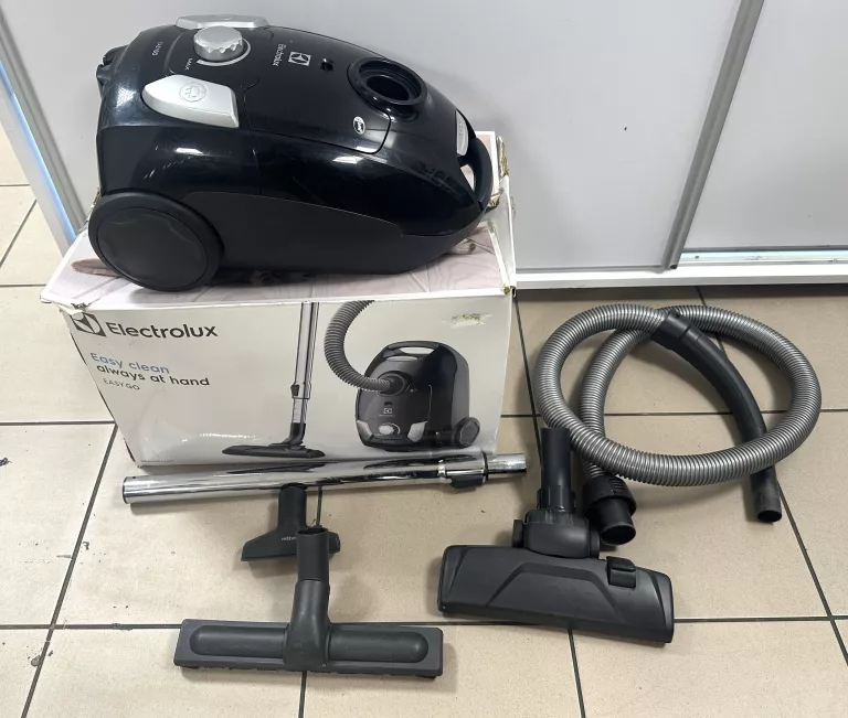ODKURZACZ WORKOWY ELECTROLUX EEG42EB