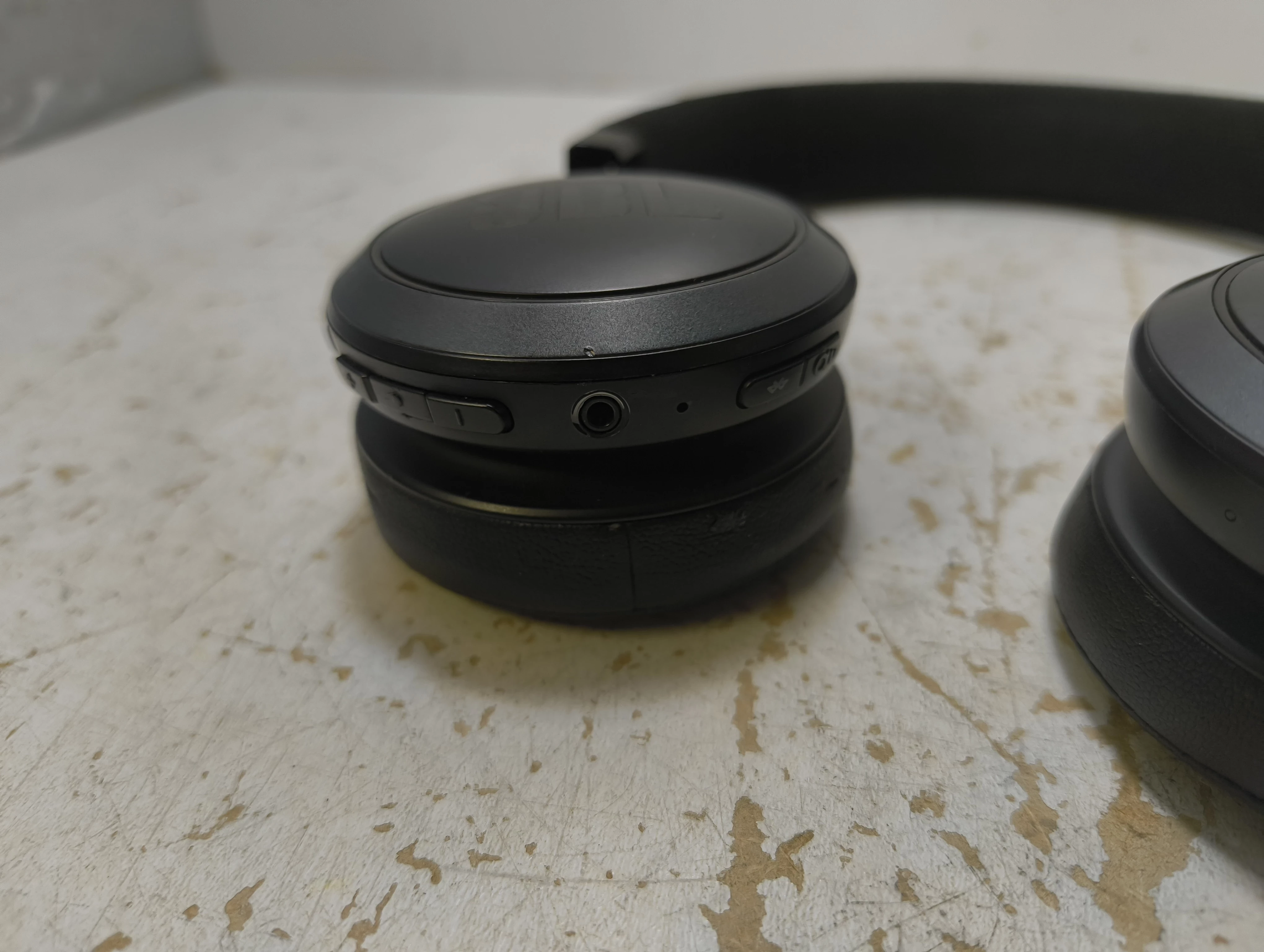 sluchawki-jbl-live-400-bt-ean-gtin-6925281940293