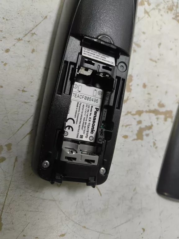 TELEFON BEZPRZEWODOWY STACJONARNY PANASONIC KX-TG6811