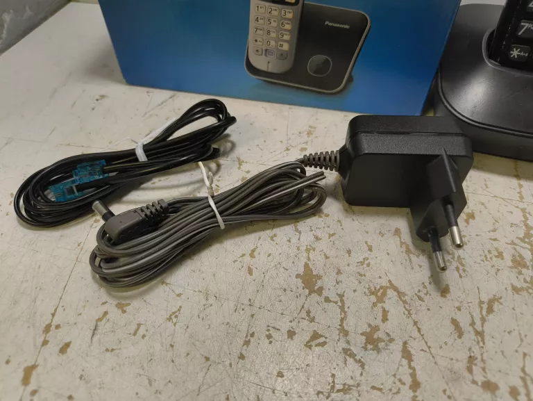 TELEFON BEZPRZEWODOWY STACJONARNY PANASONIC KX-TG6811
