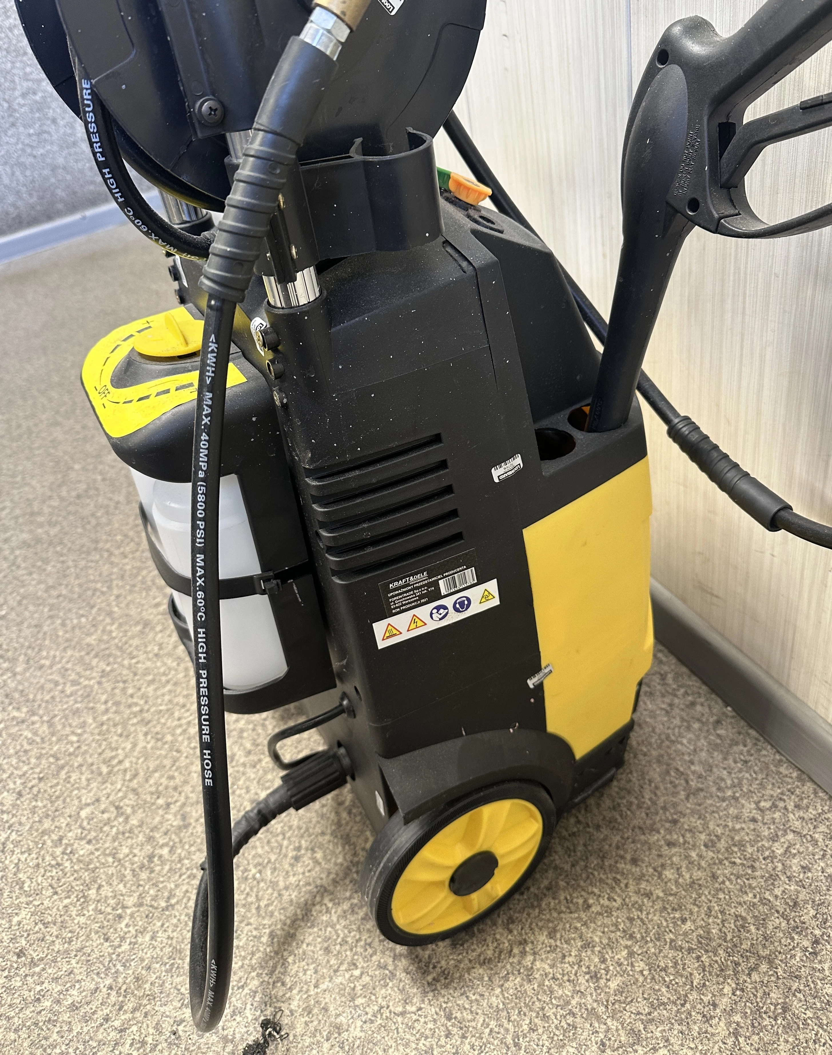 myjka-cisnieniowa-kraftdele-ql-3100t-kd435-200-bar-2000w-marka-129305-841001