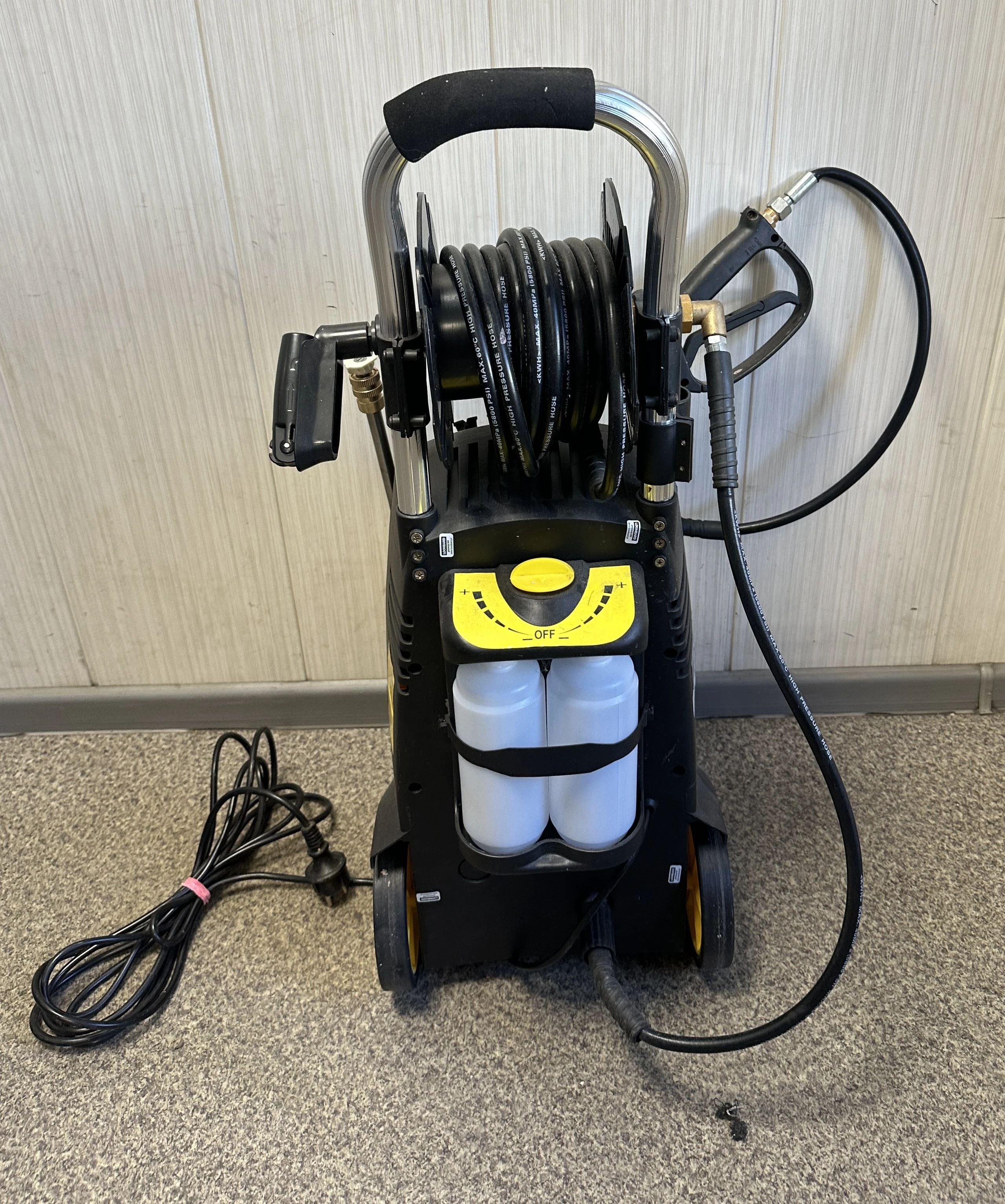 myjka-cisnieniowa-kraftdele-ql-3100t-kd435-200-bar-2000w-maksymalna-moc-200000