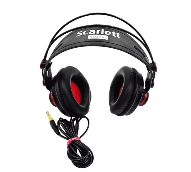 ZESTAW STUDYJNY FOCUSRITE SCARLET 2I2 STUDIO