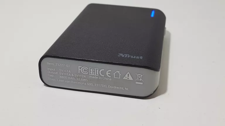 POWERBANK TRUST 8800MAH