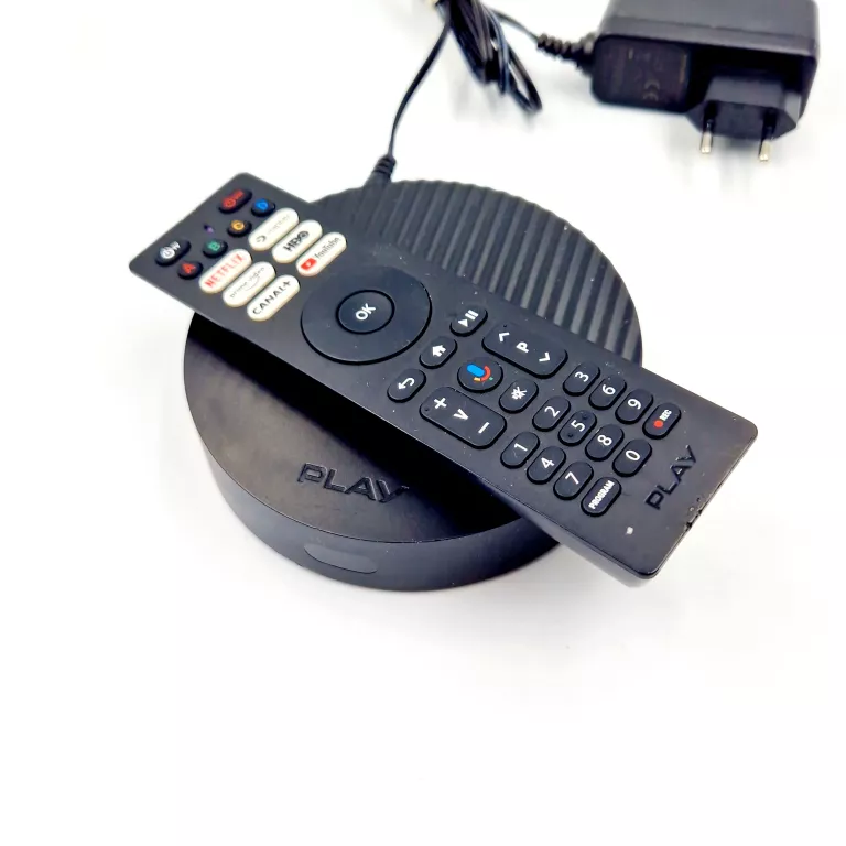 ANDROID TV PLAY BOX  TV + PILOT SPRAWNY