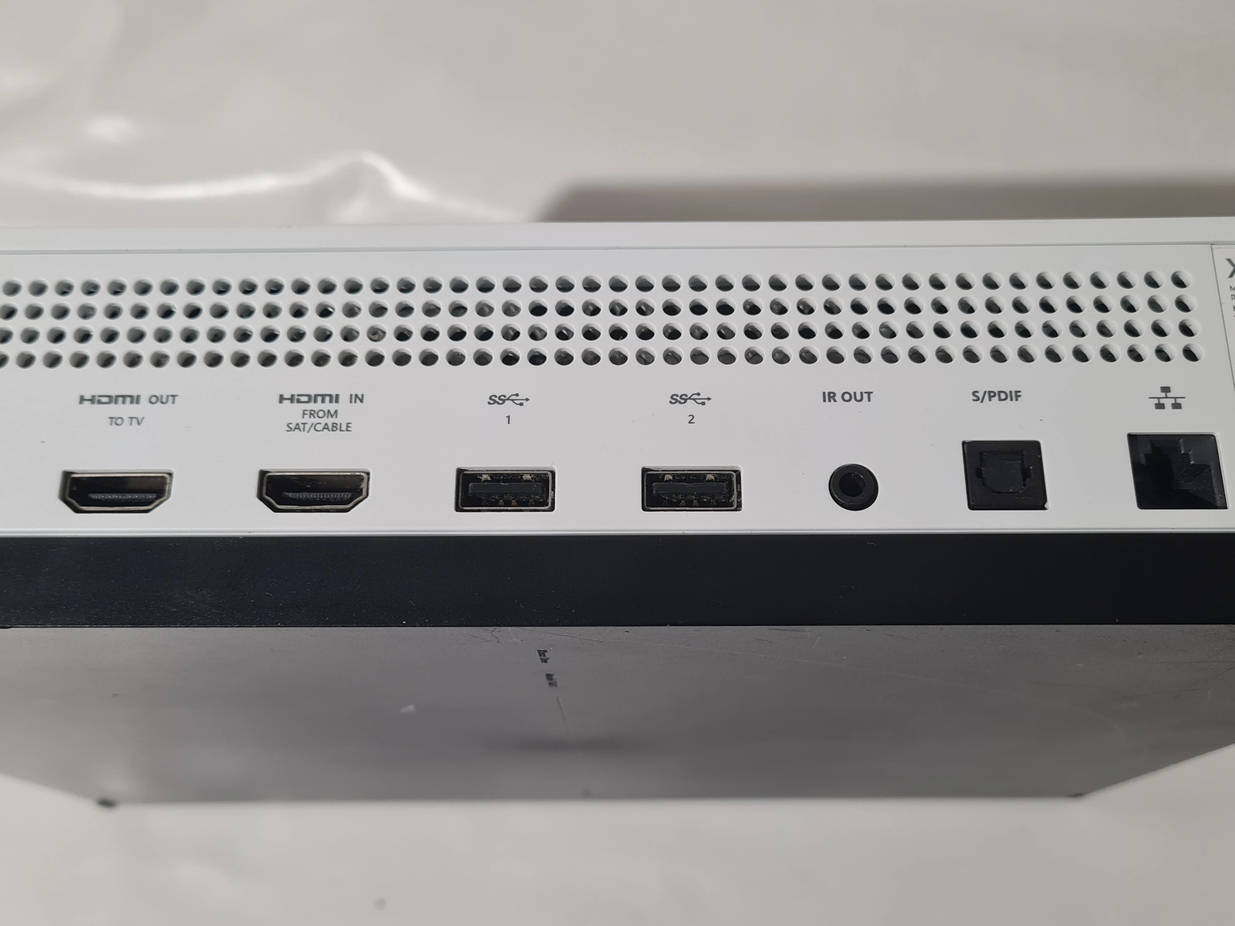 konsola-xbox-one-s-1tb-pad-wersja-konsoli-130591-766411