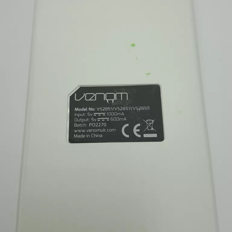 STACJA DOKUJĄCA Z 2 BATERIAMI VENOM VS2859 BIAŁA