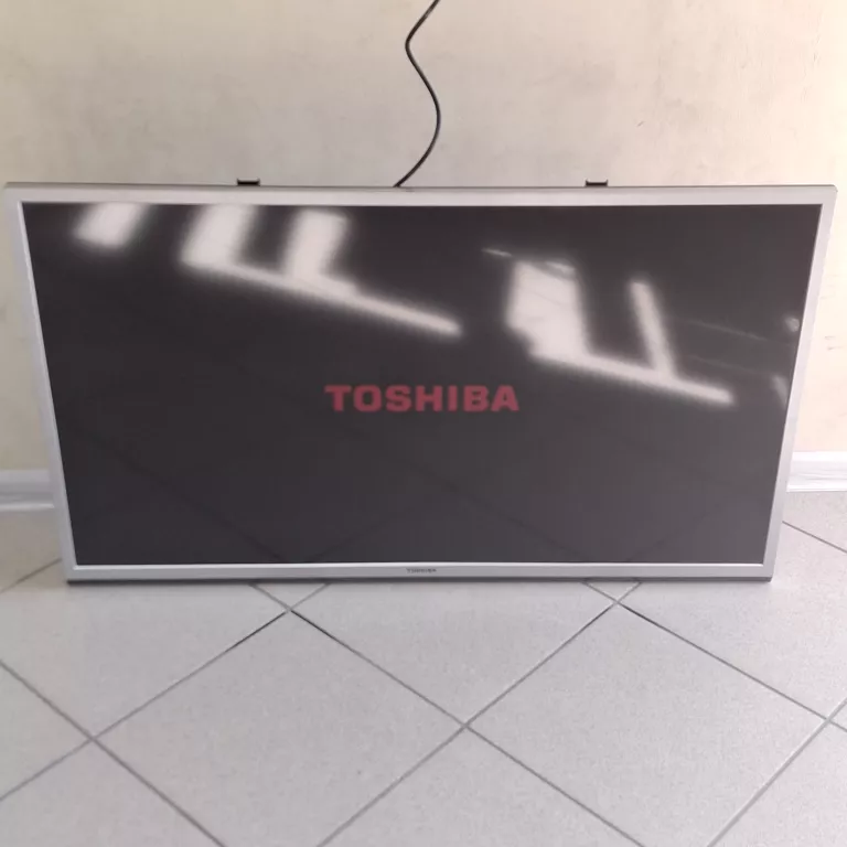 TELEWIZOR TOSHIBA 40TL938 40 CALI + PODSTAWKA + UCHWYTY DO POWIESZENIA