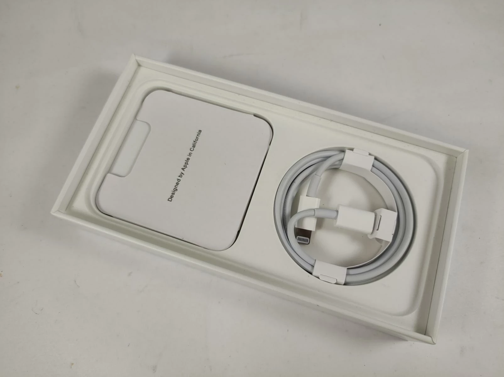 apple-iphone-14-256gb-komplet-idealny-stan-typ-202685-212929