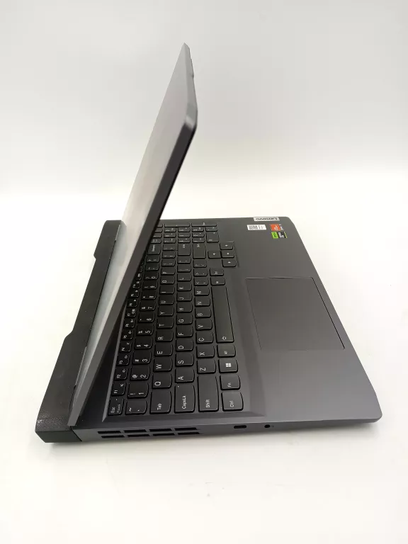 LAPTOP LENOVO LOQ15APH8/AMD RYZEN 5 7640/16GB/512GB/RTX4050/PUD
