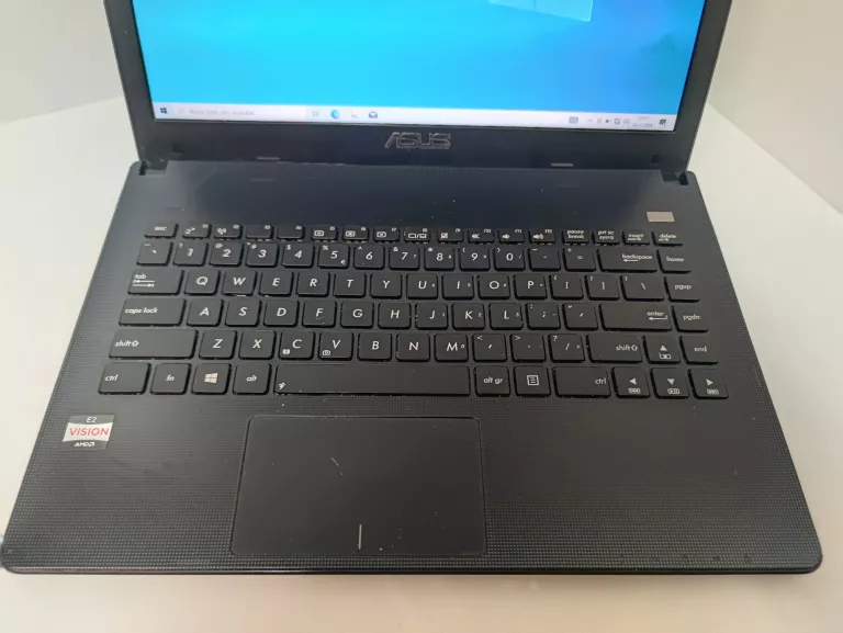 LAPTOP ASUS X401U