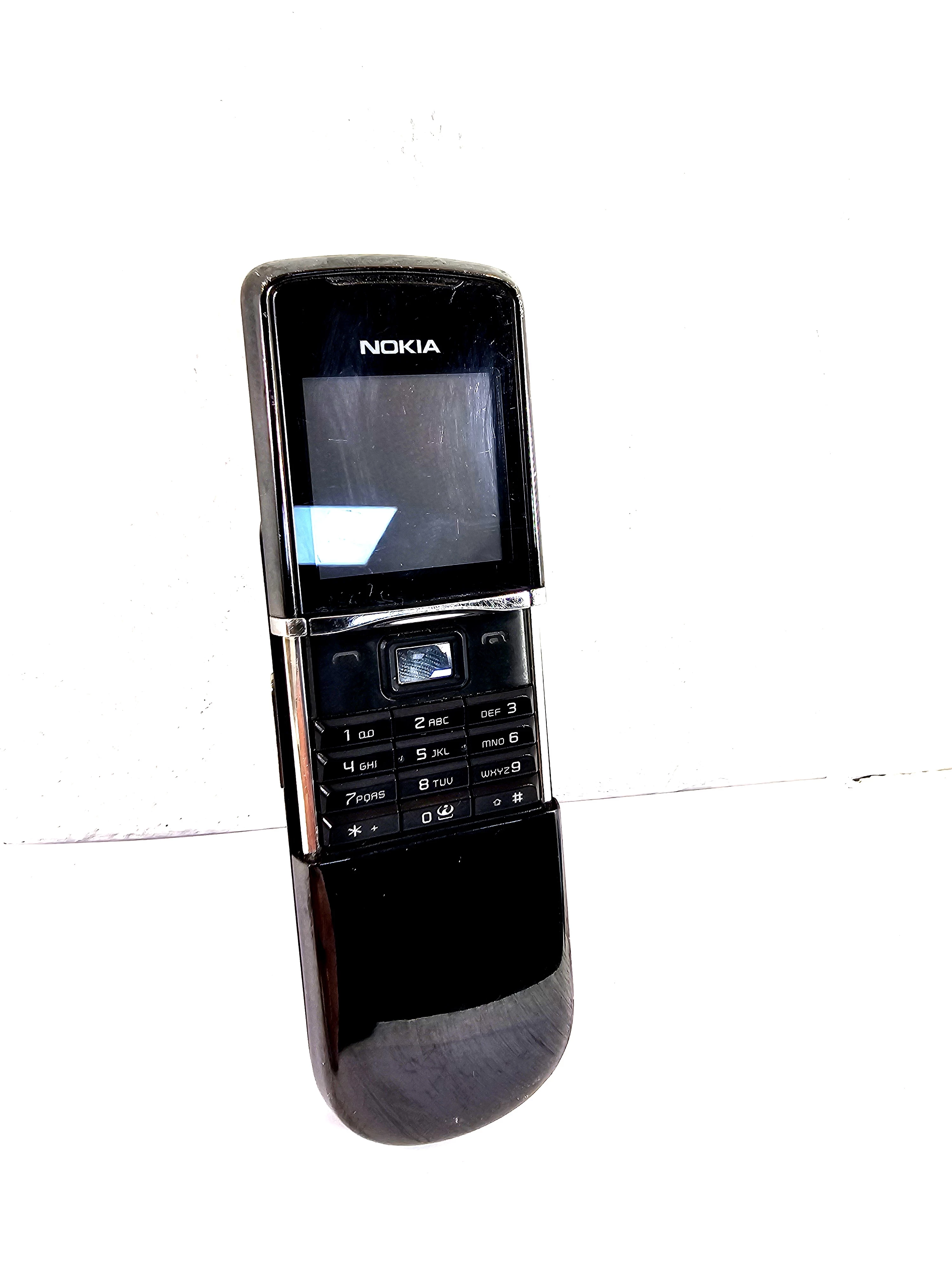 solidny-telefon-nokia-8800-stan-11323-2