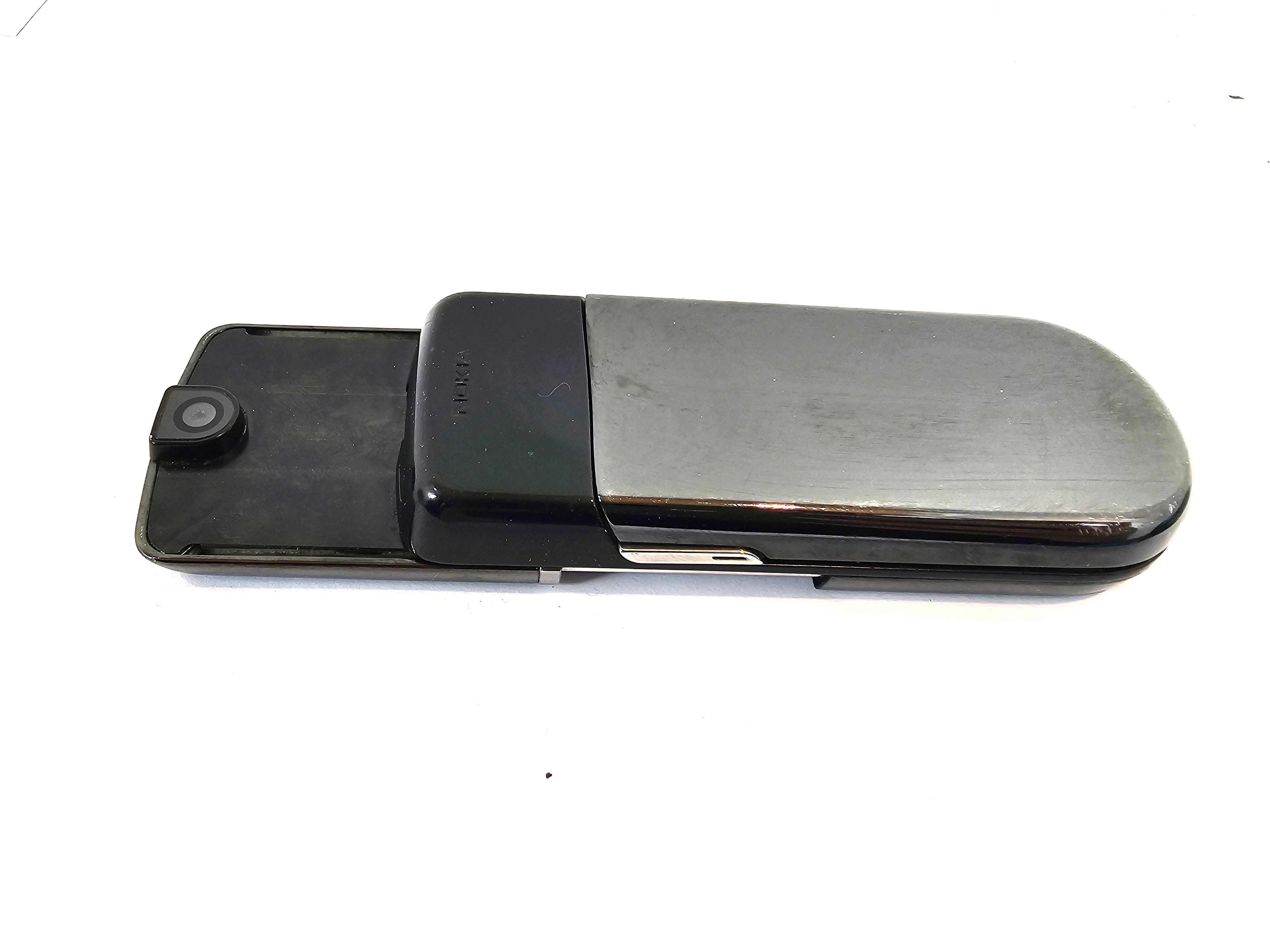 solidny-telefon-nokia-8800-kod-producenta-8800-gold