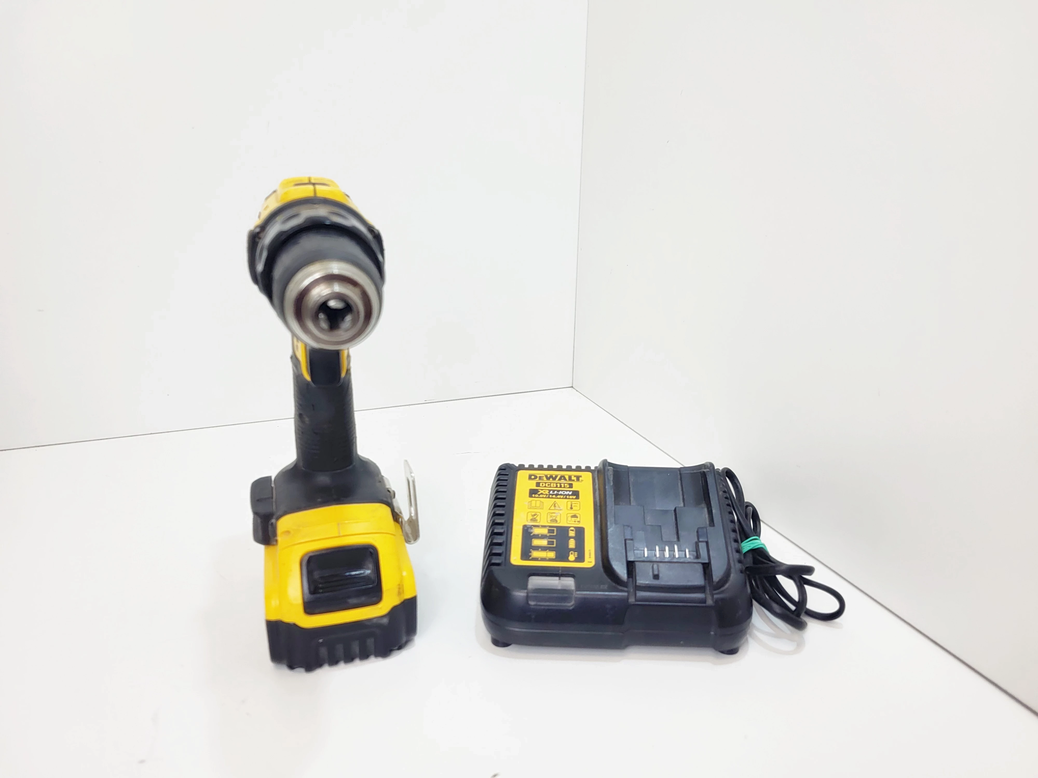 wkretarka-dewalt-dcd780m2-uzywana-stan-11323-2