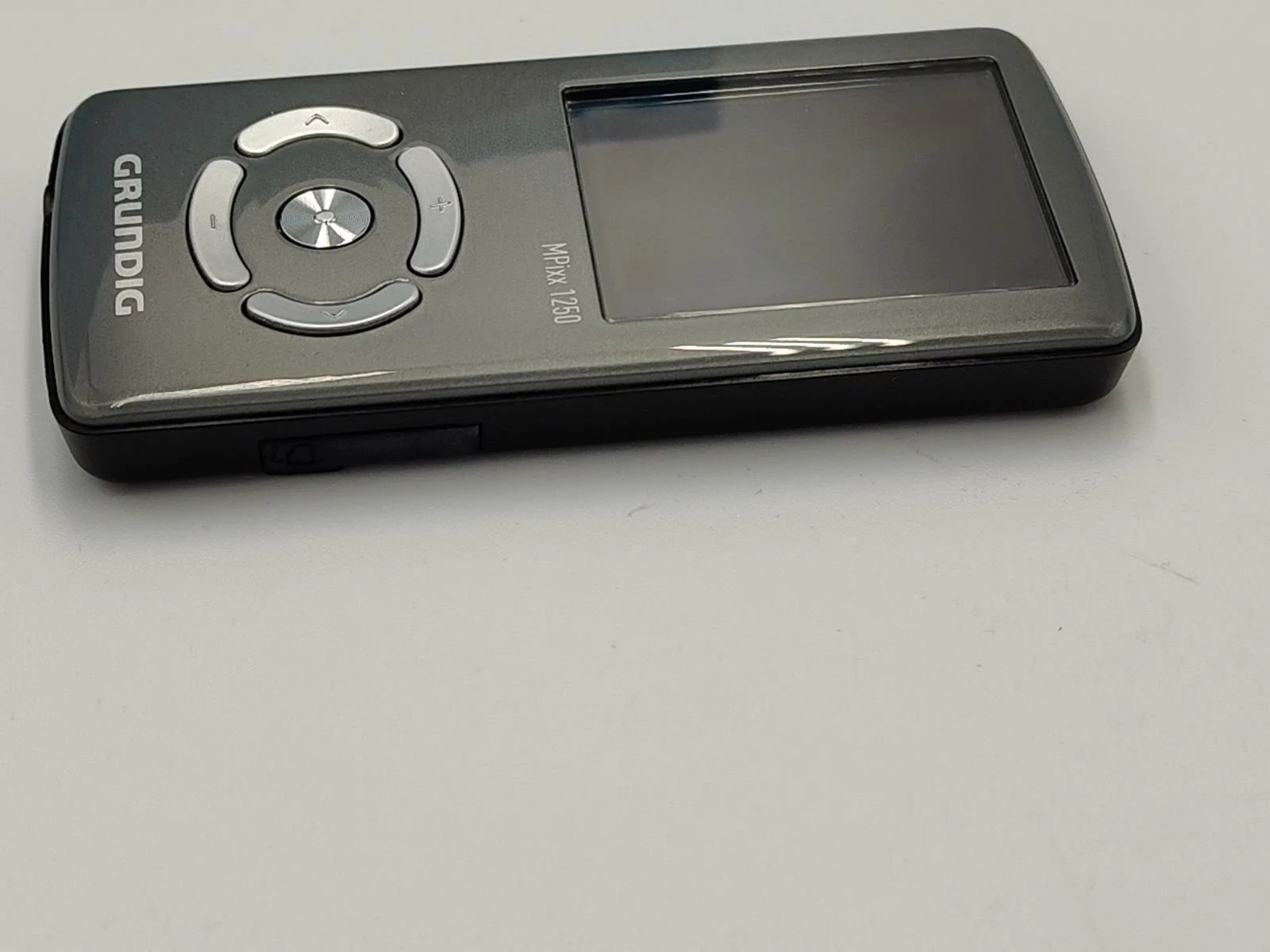 odtwarzacz-mp3-grundig-mpixx-1250-opis-marka-227165-397950