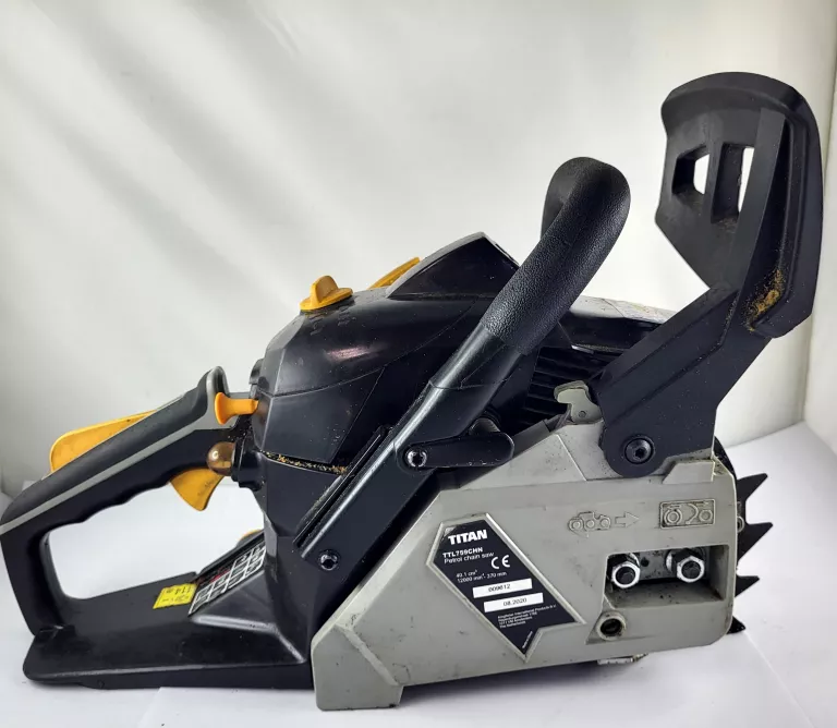 PIŁA SPALINOWA TITAN TTL759CHN BEZ PROWADNICY + TORBA