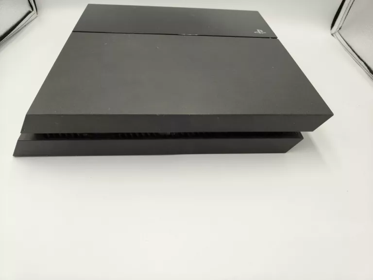 KONSOLA PLAYSTATION 4 500 GB CUH-1004A 2PADY