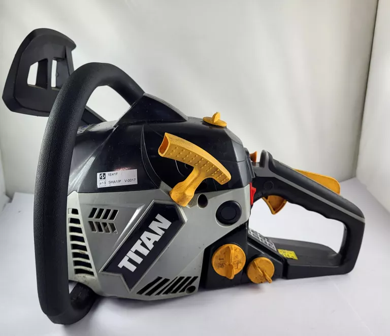 PIŁA SPALINOWA TITAN TTL759CHN BEZ PROWADNICY + TORBA