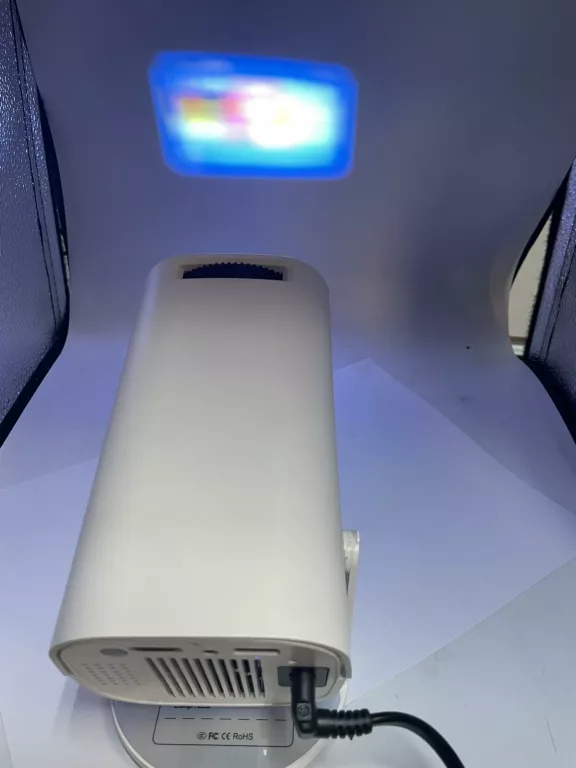 PROJEKTOR - LCD PROJECTOR AC 100-260V HY300 PRO - BIAŁY