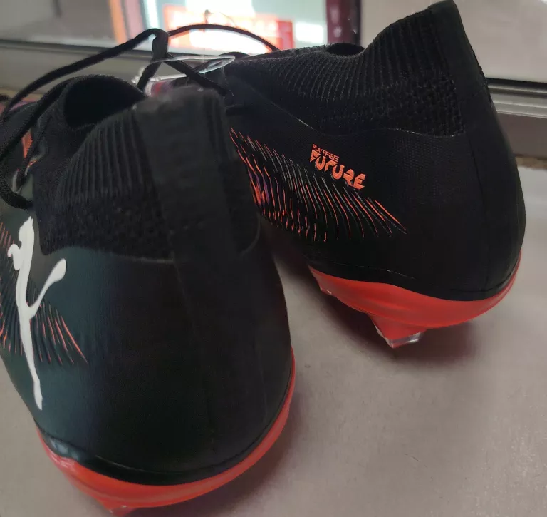 BUTY PIŁKARSKIE PUMA FUTURE 8 R,42