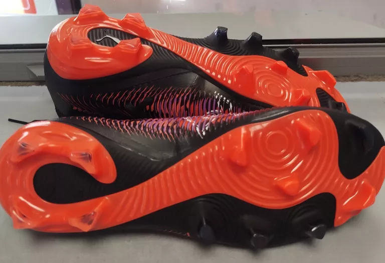 BUTY PIŁKARSKIE PUMA FUTURE 8 R,42