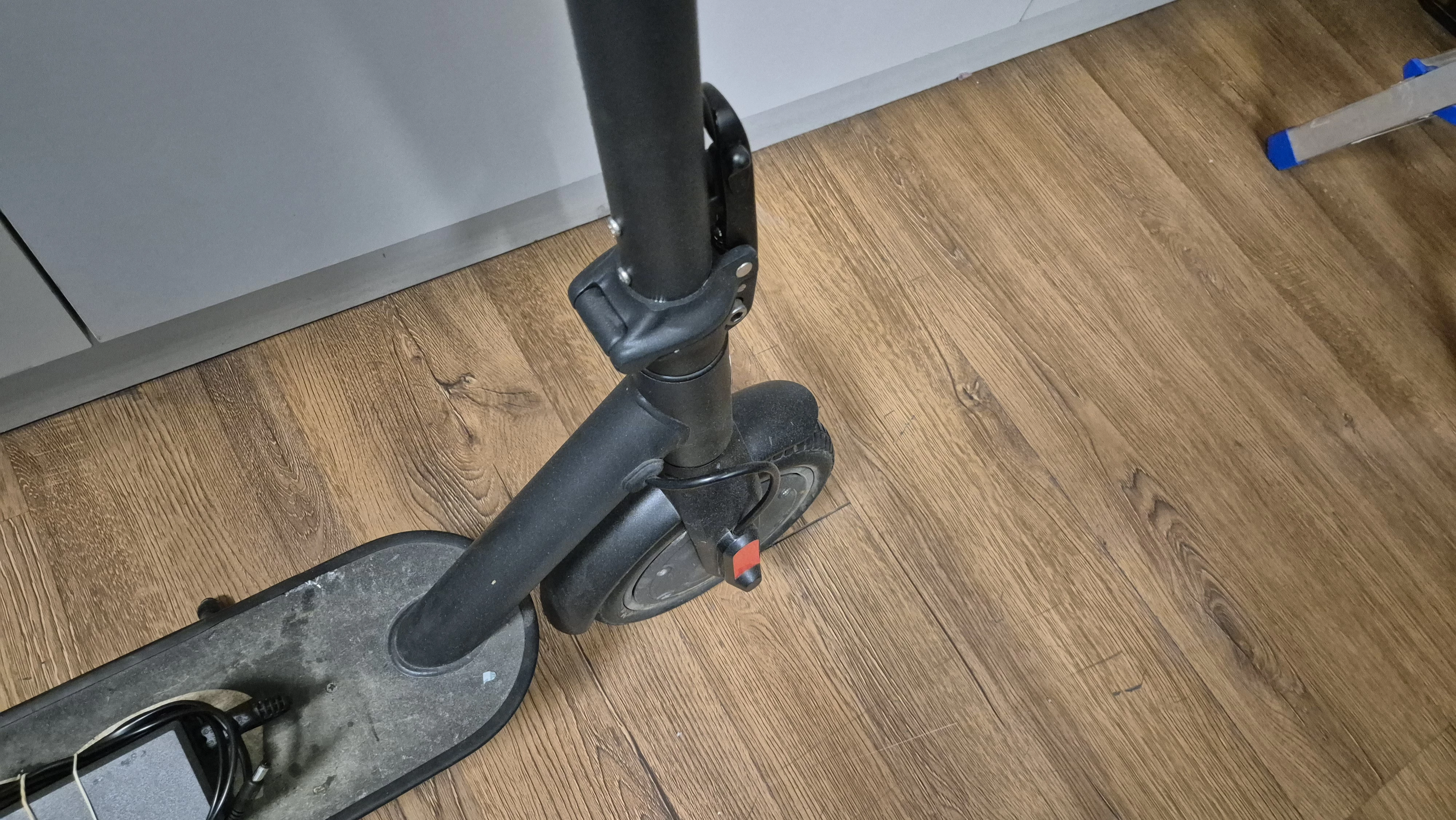 hulajnoga-fiat-f500-10-ladowarka-waga-1100