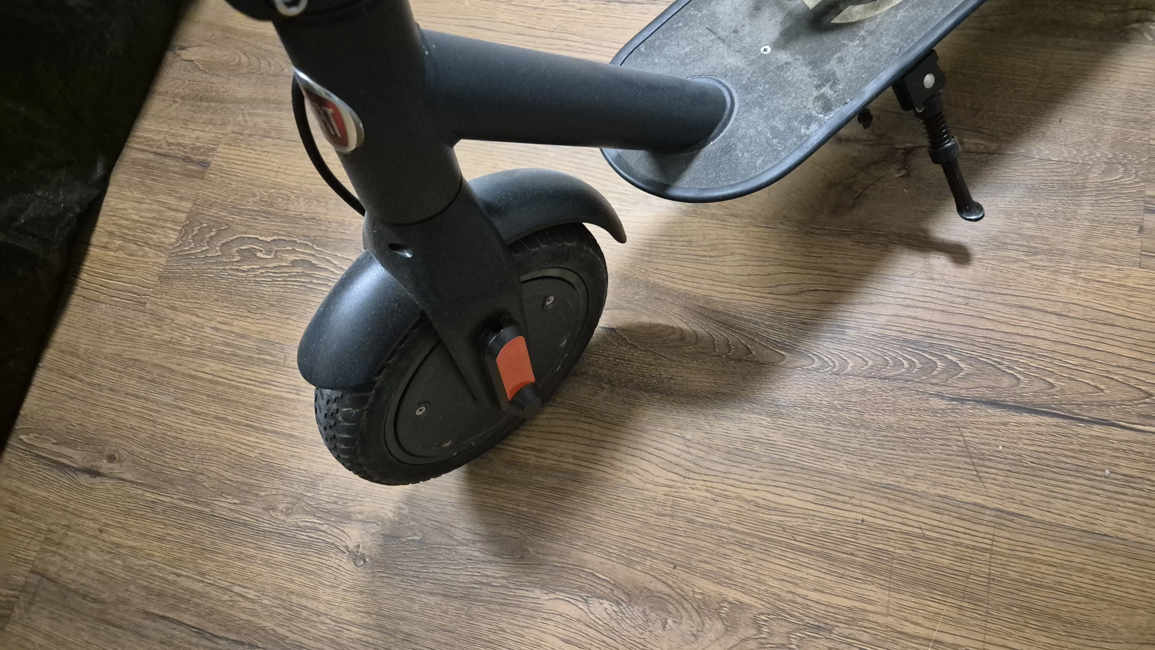 hulajnoga-fiat-f500-10-ladowarka-marka-248811-1937652