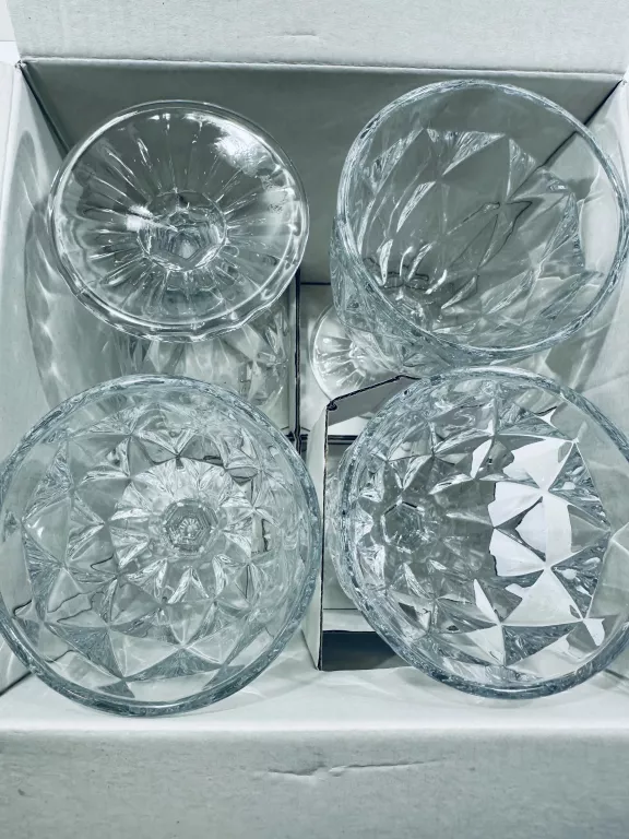 ZESTAW KIELISZKÓW LUNNA KIELISZKI DO WINA SZKŁO BEZBARWNE 4 SZT. 310ML