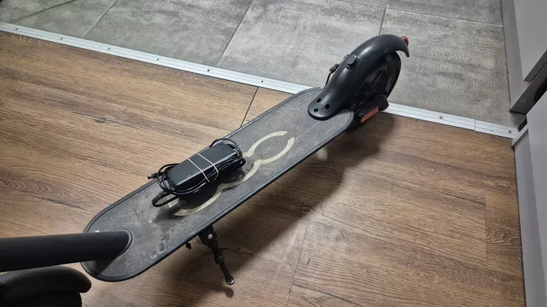 hulajnoga-fiat-f500-10-ladowarka-model-f500-f65k