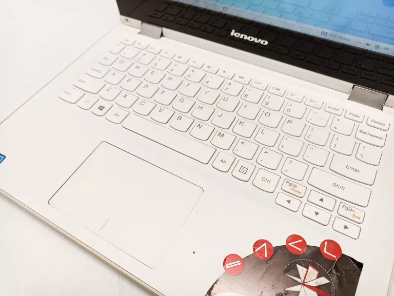 LAPTOP LENOVO YOGA 300