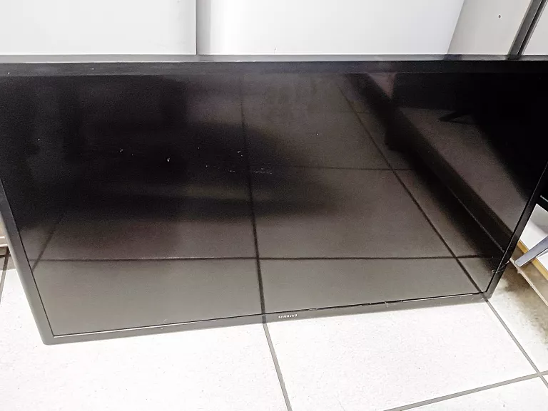 TELEWIZOR SAMSUNG UE32J5200