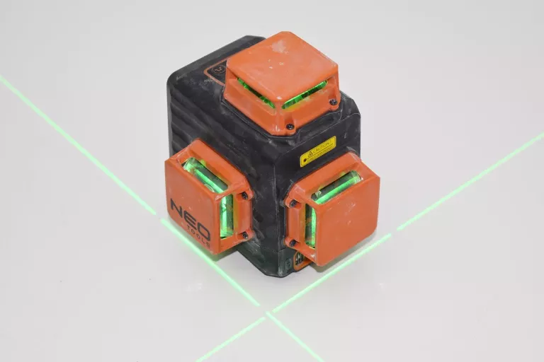 LASER NEO TOOLS 75-109 + WALIZKA
