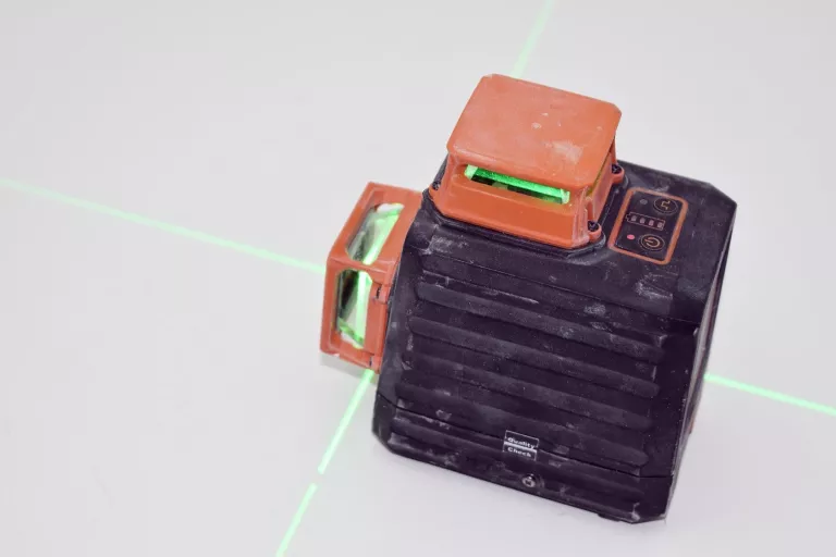 LASER NEO TOOLS 75-109 + WALIZKA