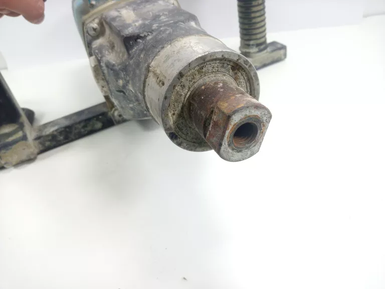 MIESZARKA MAKITA UT1600