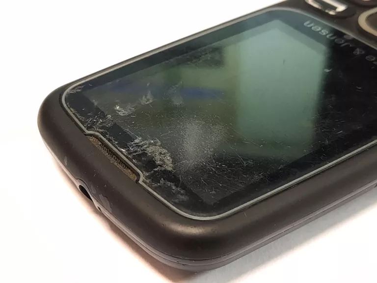 TELEFON GOTZE JENSEN GFE37 16 MB / 32 MB 3G CZARNY