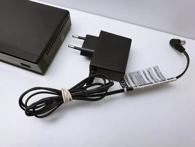 DEKODER STRONG SRT 8119 DVB-T2, H.265/HEVC