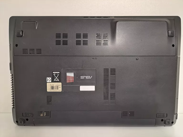 LAPTOP ASUS K55N 4GB/HDD 500GB/AMD-A8 RADEON GRAPHICS/WIN10