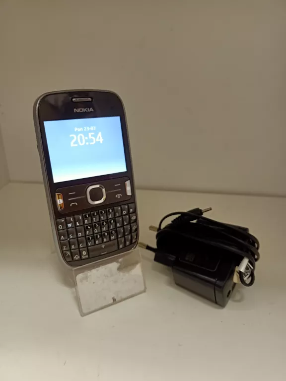 TELEFON NOKIA ASHA 302 + ŁADOWARKA