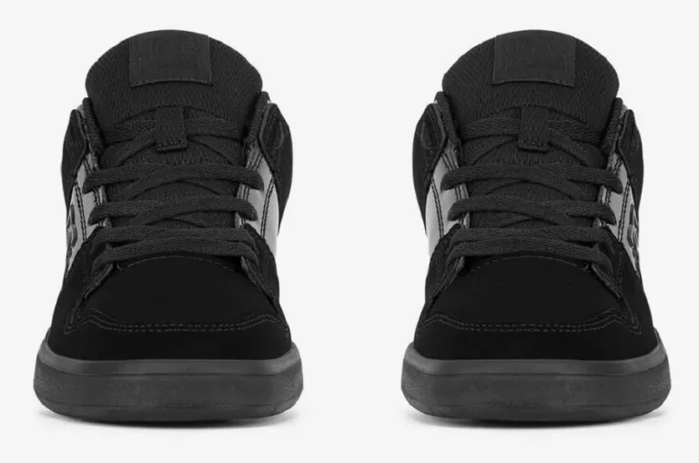 BUTY DC R 39 CZARNE SPORTOWE