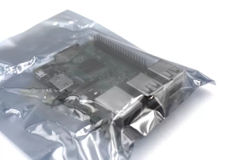 MIKROKOMPUTER PŁYTA GŁÓWNA RASPBERRY PI 2 MODEL B 832-6274