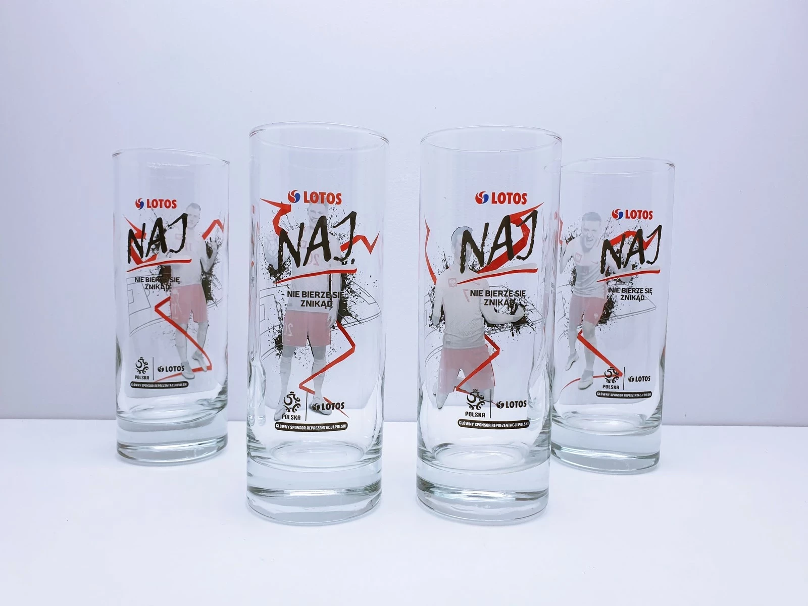 zestaw-szklanek-lotos-z-pilkarzami-4szt-rodzaj-238029-412417